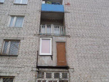  Autors: sounD 40 dīvainākie balkoni.