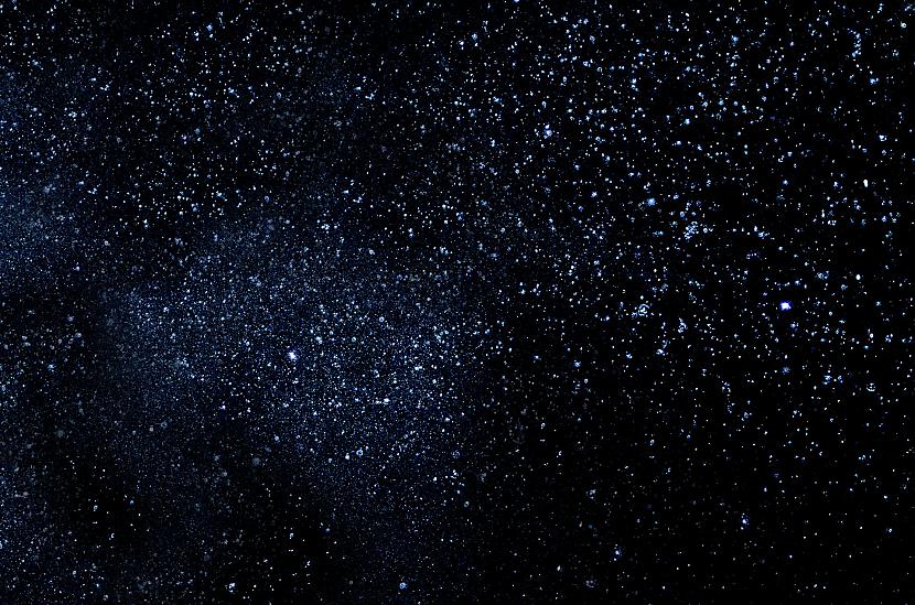 Tumscaronā naktī vienlaicīgi... Autors: dzelz dzeks Interesanti fakti par zvaigznēm!