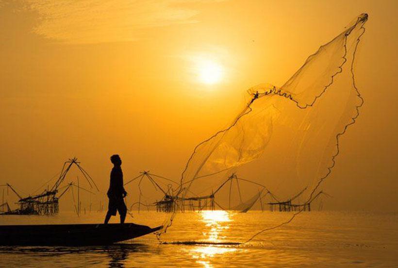 Taizeme Zvejnieks riitausmaa... Autors: ezkins Fotogrāfiju konkursa "Cilvēki darbā" uzvarētāji
