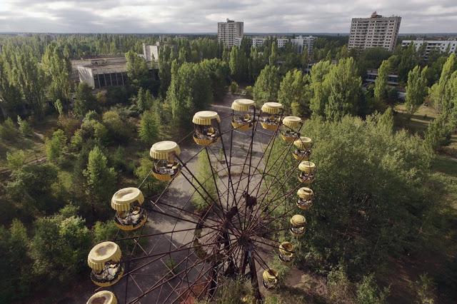 Pamestās Pripjatas pilsētas... Autors: theFOUR Vēl joprojām radioaktīvs: 30 gadi kopš Černobiļas katastrofas.