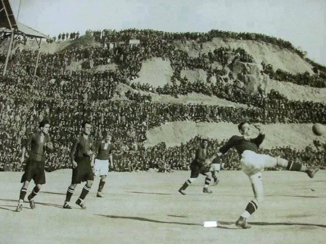 Futbola spēle 1909 gadā... Autors: theFOUR Vēsture bildēs - 12. daļa.