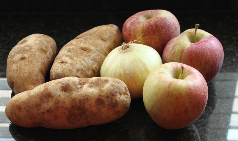 Kartupeļi āboli un sīpoli... Autors: madddd 50 interesanti fakti, kuri Tevi noteikti pārsteigs.