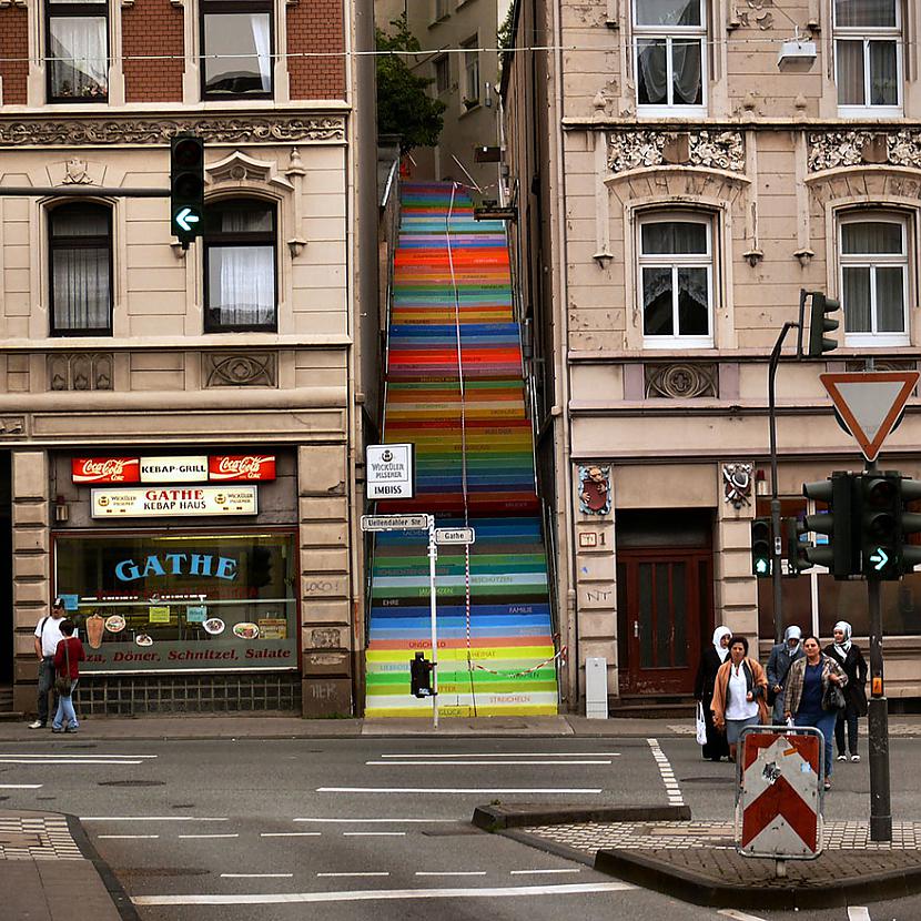 Vupertāle Vācija Autors: BlackBetty88 Izdaiļotas kāpnes. Ielu māksla.