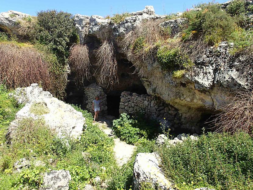 Arheologs Anthony Bonanno... Autors: LordsX Antīks dzelzceļš Maltā?