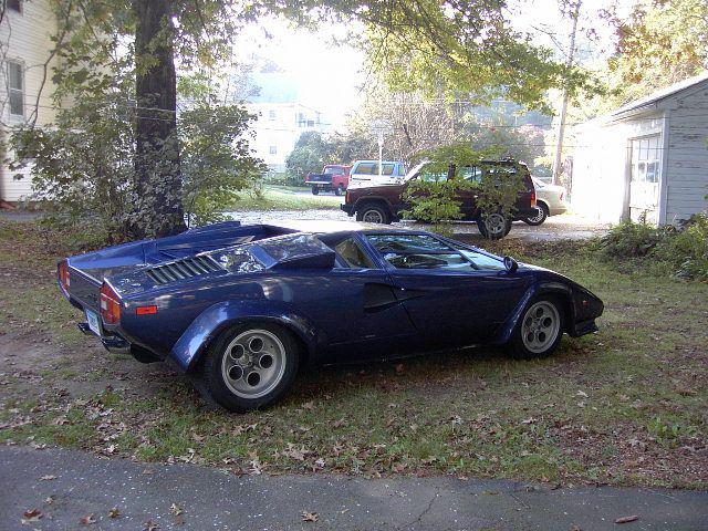 Lamborghini Countach LP... Autors: LGPZLV Dārgākās automašīnas, kuras ir reģistrētas arī Latvijā [ATJAUNINĀTS]