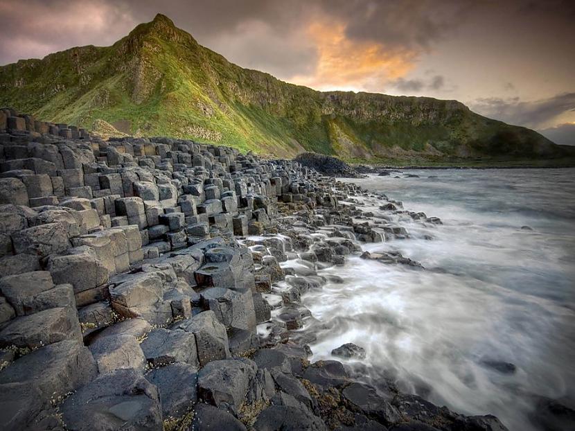 Milžanbspdambis Ziemeļīrija Autors: sfinksa Aizraujoši tūrisma objekti pasaulē