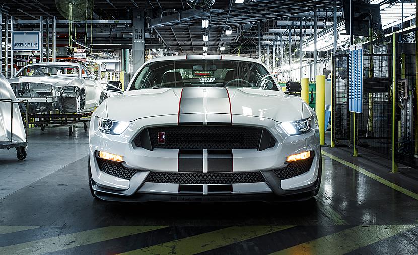 Ford Mustang Shelby... Autors:  XHILL Šī gada 10 labākās automašīnas