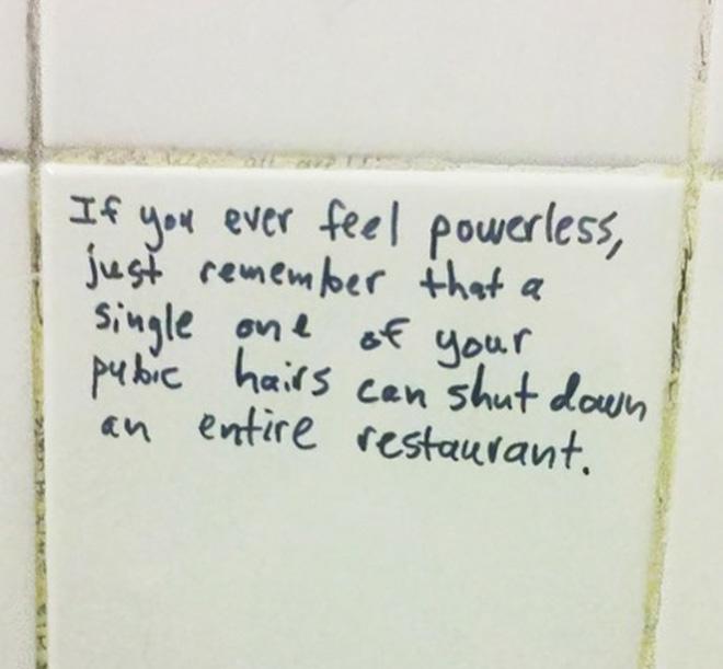  Autors: matilde Lieliski uzraksti uz tualetes sienām