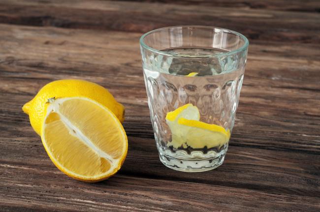 Citrona sula kopā ar ūdeni... Autors: Lords Lanselots Mūsdienīgi laiftāgi, kuri palīdzēs ieekonomēt kaudzi naudas