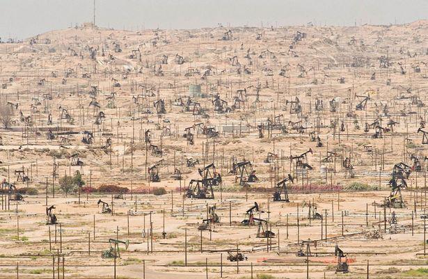 Kalifornijas naftas atradnes... Autors: Trojanss 20+ attēli ar aprakstiem par cilvēka sabojāto dabu