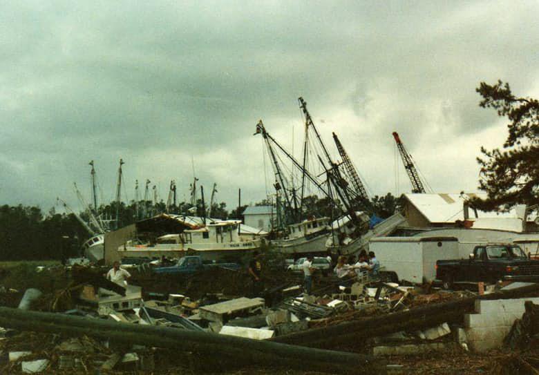 Viesuļvētra Hugo 1989gads... Autors: Testu vecis Postošākās viesuļvētras ASV vēsturē