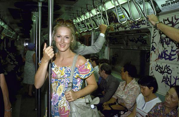 Merila Strīpa Ņujorkas metro... Autors: matilde 25 retas slavenību fotogrāfijas no pagātnes