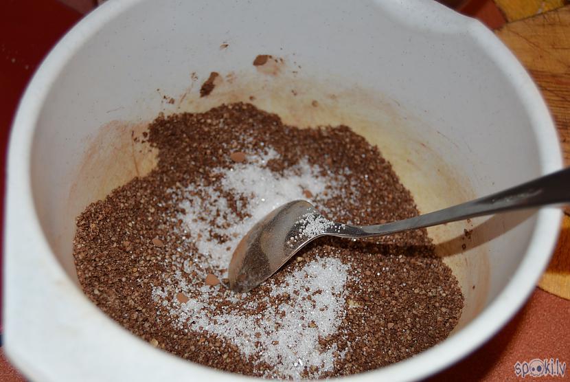 Pieliekam kakao un vaniļas... Autors: MehāniskāBerze Improvizēta nutella MehāniskāBerze gaumē