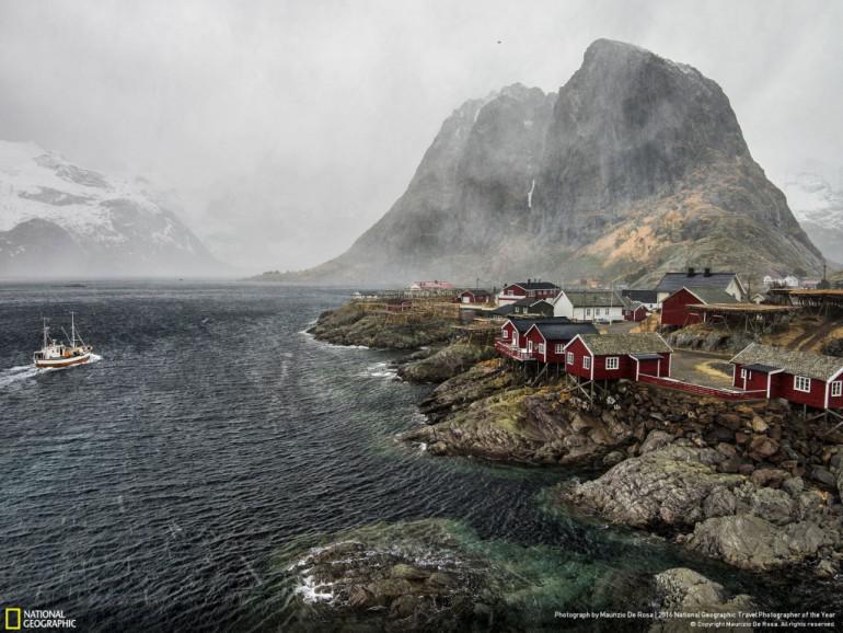 34Lofotena salas Norvēģija Autors: 100 A 50 maģiskas fotogrāfijas no National Geographic ceļojumu foto konkursa!