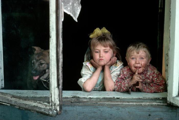 Un nobeigumā redzami bērni pēc... Autors: Emchiks Pēdējo gadu Padomju Savienības fotogrāfijas