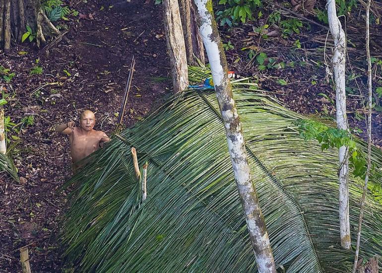 quotEs uzreiz ņēmu kameru un... Autors: 100 A Fotogrāfs Amazones mežos netīšām uziet cilti, kas nepazīst mūsdienu civilizāciju