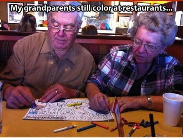 Vecvecāki joprojām izmanto... Autors: 100 A 25 attēli, kas liek paskatīties uz dzīvi no citas puses.