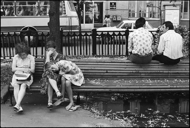 Atpūta parkā centrā... Autors: Emchiks Bērnība Padomju Savienībā, bildēs