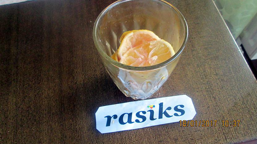  Autors: rasiks Fs citrons glāzē