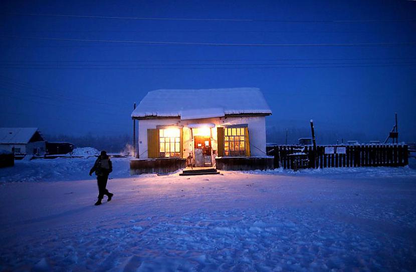 Vienīgais veikals... Autors: baarnijs03 Ciemats, kur ziemā temperatūra sasniedz -71 ºC