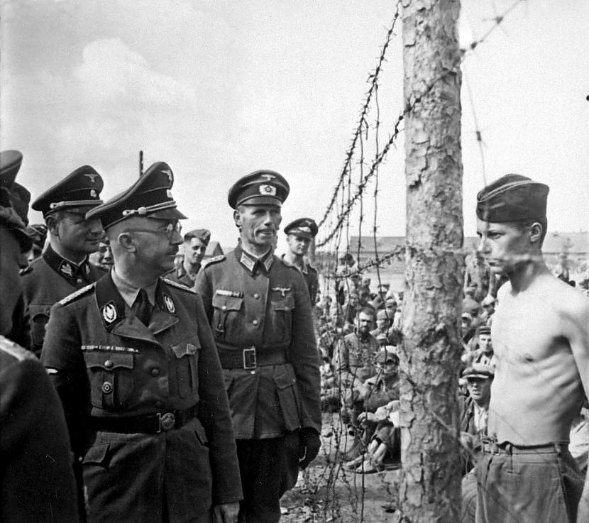Himlers koncentrācijas nometnē... Autors: Lestets No mīlestības līdz nāvei - ikoniskas fotogrāfijas | 3. daļa