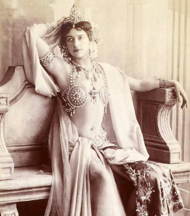Slavenākā spiedze Mata Hari... Autors: Lestets 23 neparastākas bildes ar vēsturiskām personām
