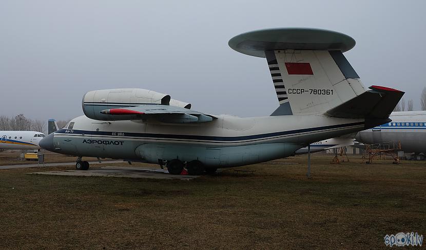  Autors: Pēteris Vēciņš Aviācijas pasaule Kijevā.