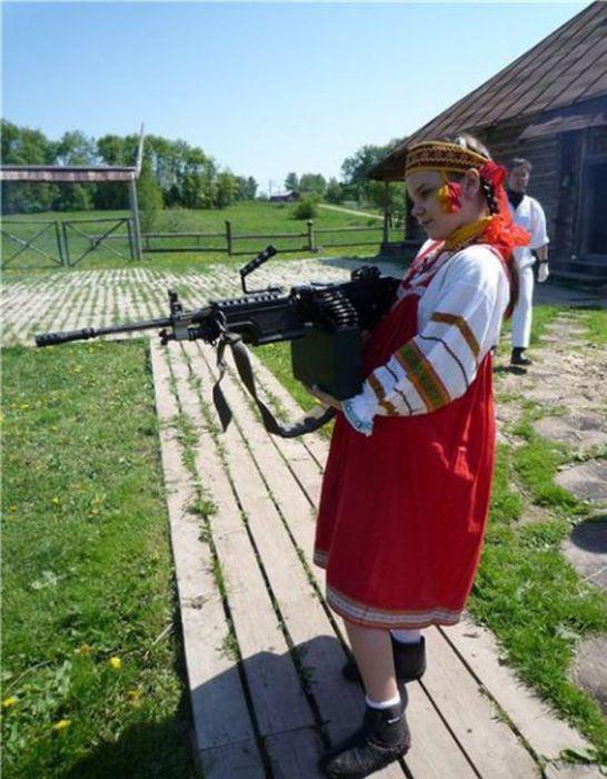 Tautu meitas mācās iekarot... Autors: Emchiks Iespējams tikai Krievijā 13