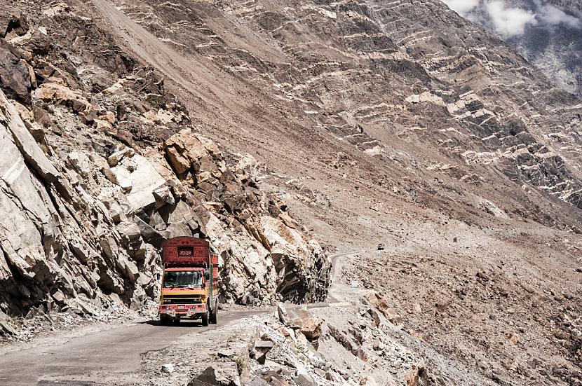 Karakorama ceļscaron Pakistāna... Autors: Lestets Bīstamākie pasaules ceļi