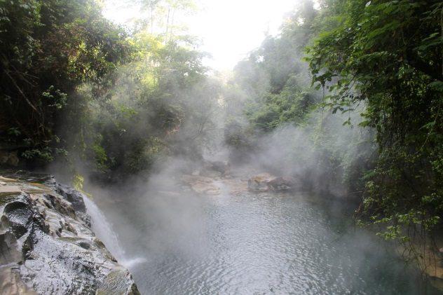 Verdoscaronā upe Peru džungļu... Autors: Testu vecis Neizskaidrojami džungļu noslēpumi
