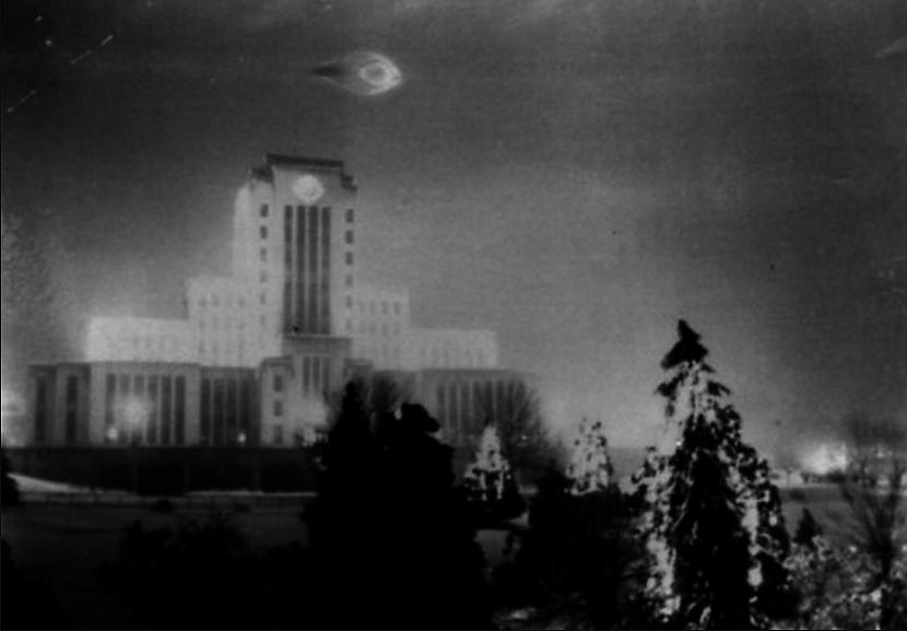 Vankūveras pilsētas halle 1937... Autors: Lestets Senākās NLO fotogrāfijas