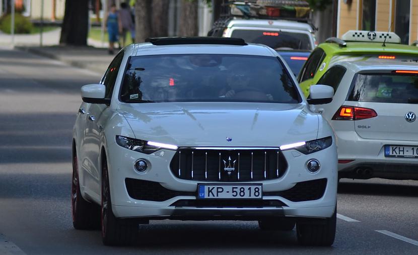 Maserati Levante S Autors: LGPZLV Dārgas mašīnas uz Latvijas ceļiem. 2017 #6