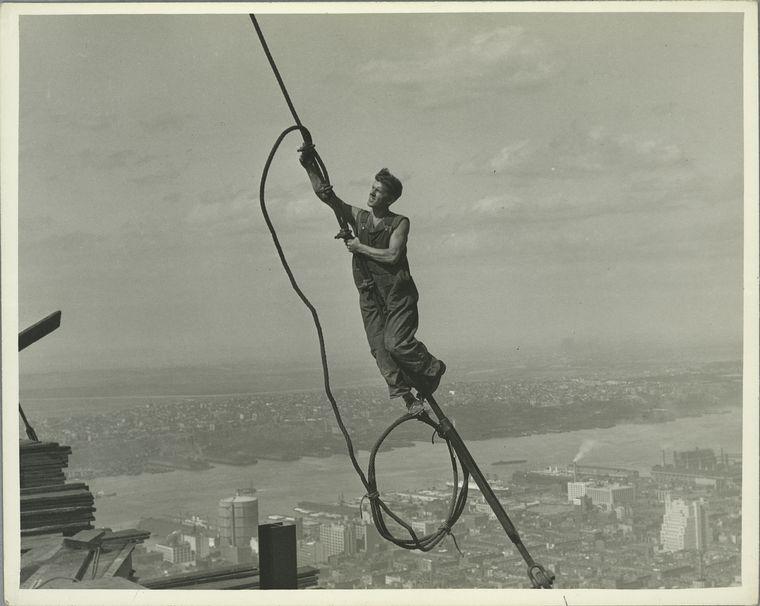 Strādnieks uz Empire State... Autors: Lestets Lielā Depresija Ņujorkā
