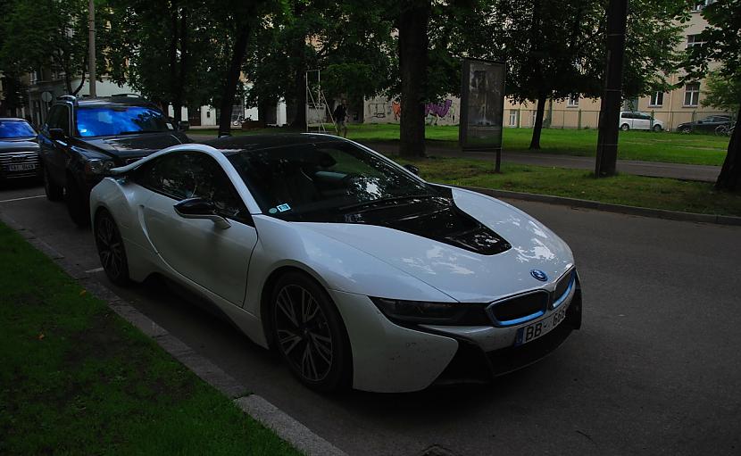 BMW i8 Autors: LGPZLV Dārgas mašīnas uz Latvijas ceļiem. 2017 #8