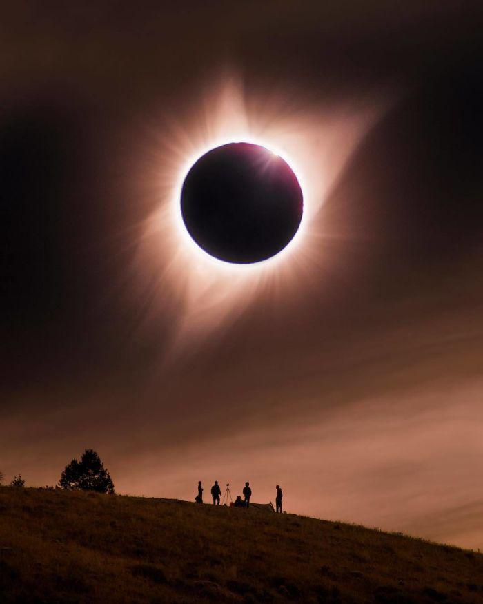  Autors: matilde 10+ labākās fotogrāfijas no vakardienas Saules aptumsuma!