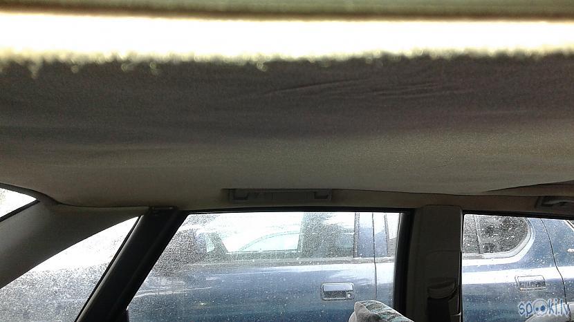 Pēc aptuveni trim dienām līme... Autors: 76martini Remontējam paši autiņam salonā nokārušos auduma jumtu.