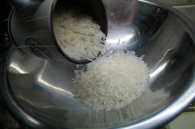 Ņemu krūzi rīsus iemērcu ūdenī... Autors: Cigors7 Jērs Indiešu stilā, Draudzene ēda un slavēja!