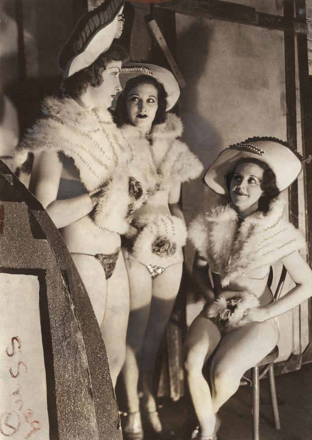 Viņa bija arī pirmā sieviete... Autors: Lestets Kabarē aizkulises - burleskas dejotāju bildes no 1930. gadiem