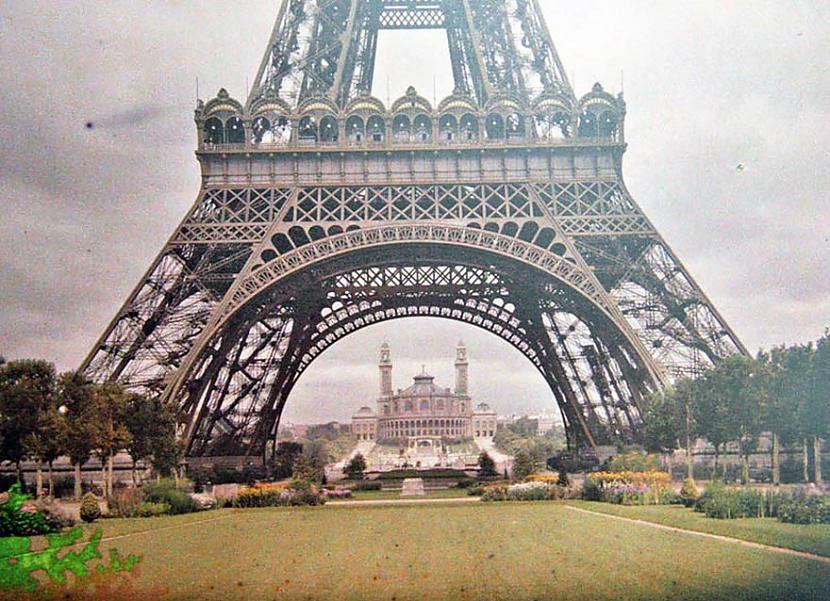 Eifeļa tornis Parīze 1914 g Autors: Lestets Senākās krāsainās fotogrāfijas un pasaule tajās pirms 100 gadiem