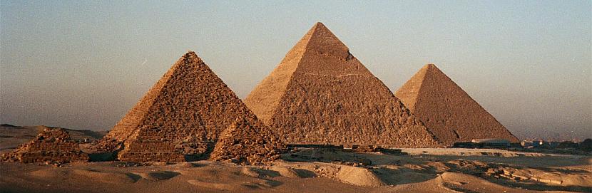 Ēģiptes piramīdasPiramīdas... Autors: The wTTF Arheoloģiskie atklājumi, kas mūsdienu zinātniekiem nav saprotami.