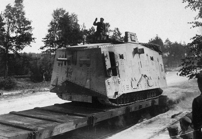 Vācu A7V tanka uzkrauscaronana... Autors: Lestets 1. pasaules kara ieroči un tehnoloģijas | 1. daļa