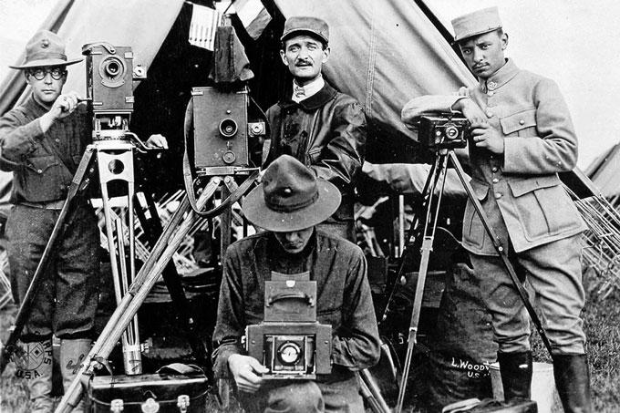 Amerikāņu un frnaču fotogrāfi... Autors: Lestets 1. pasaules kara ieroči un tehnoloģijas | 2. daļa