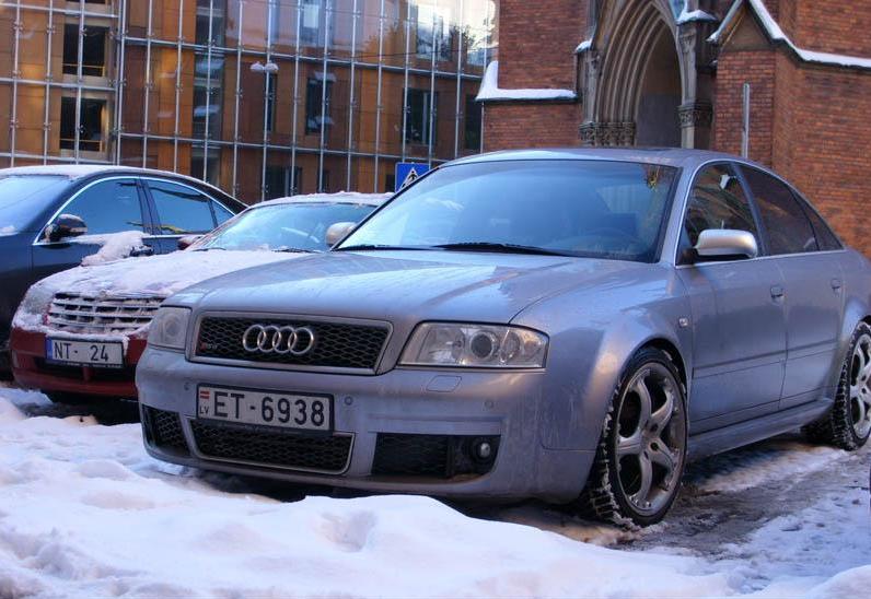 Audi RS6 Sedan C5 2007 gads Autors: LGPZLV Kādas dārgas mašīnas uz Latvijas ceļiem bija PIRMS 10 GADIEM!