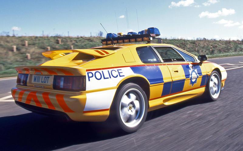 Lotus Esprit... Autors: Charged 40 Interesantākie policijas auto pasaulē.