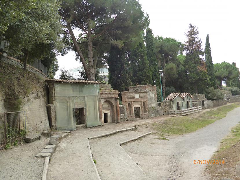 Kapličas Autors: turistsr@speles Nedaudz no Pompejas, Itālija.