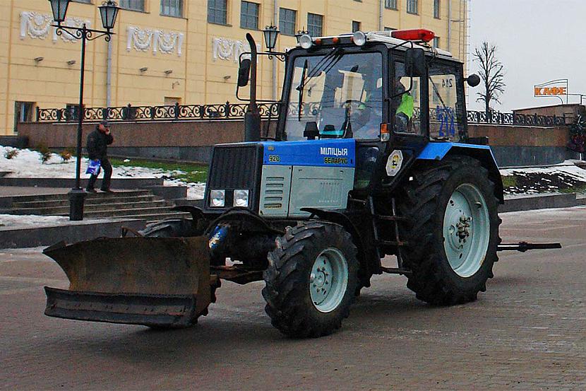 Baltkrievijā milicija... Autors: Bauskas Motormuzejs Neparasti policijas pārvietošanās līdzekļi pasaulē!