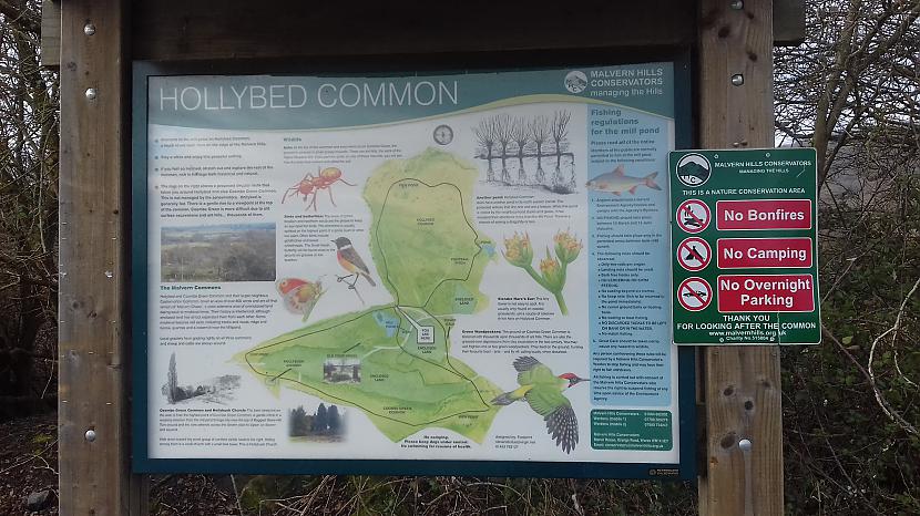 Zīme ar vietējo sugu... Autors: Griffith Hollybed Common, Malvern, Worcestershire - lauku reģions.