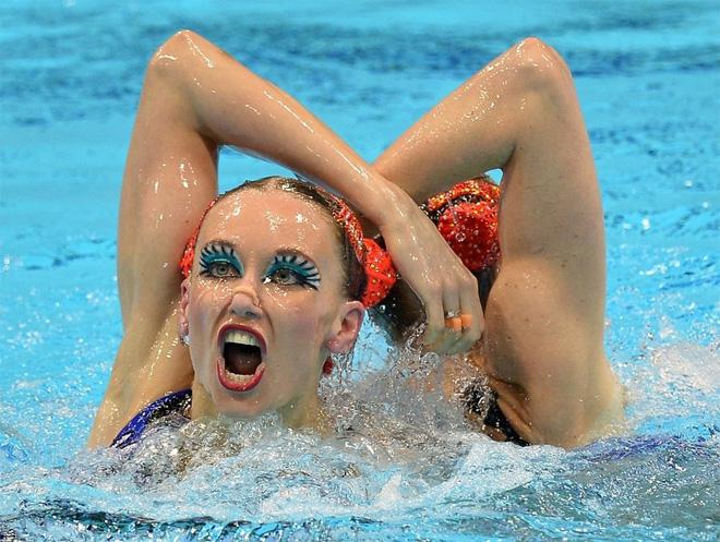  Autors: matilde 14 smieklīgi attēli: Sinhronā peldēšana ir domāta Tev, ja Tev ir skaista seja