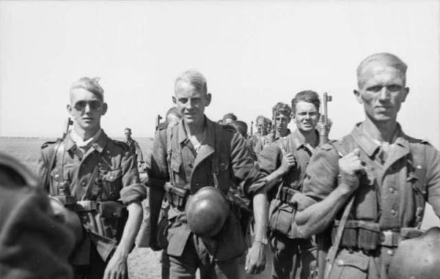 Vācu 6armijas karavīri... Autors: Lestets Kara šausmas: kauja par Staļiningradu 1942-1943. g.