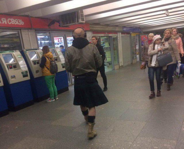 Krievijas metro vīriescaroni... Autors: Latvian Revenger Krievijas metro - visstilīgākie cilvēki mīt šeit!